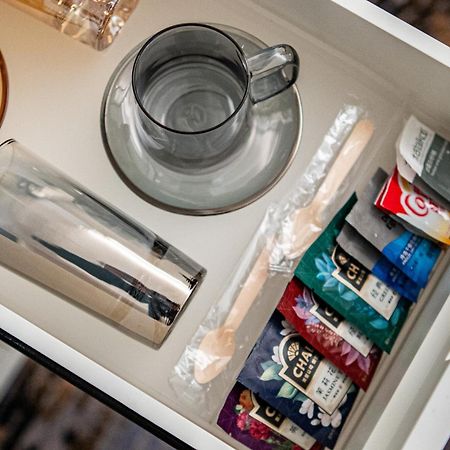 Sunworld Dynasty Hotel Beijing Wangfujing Екстериор снимка A drawer with a selection of tea bags