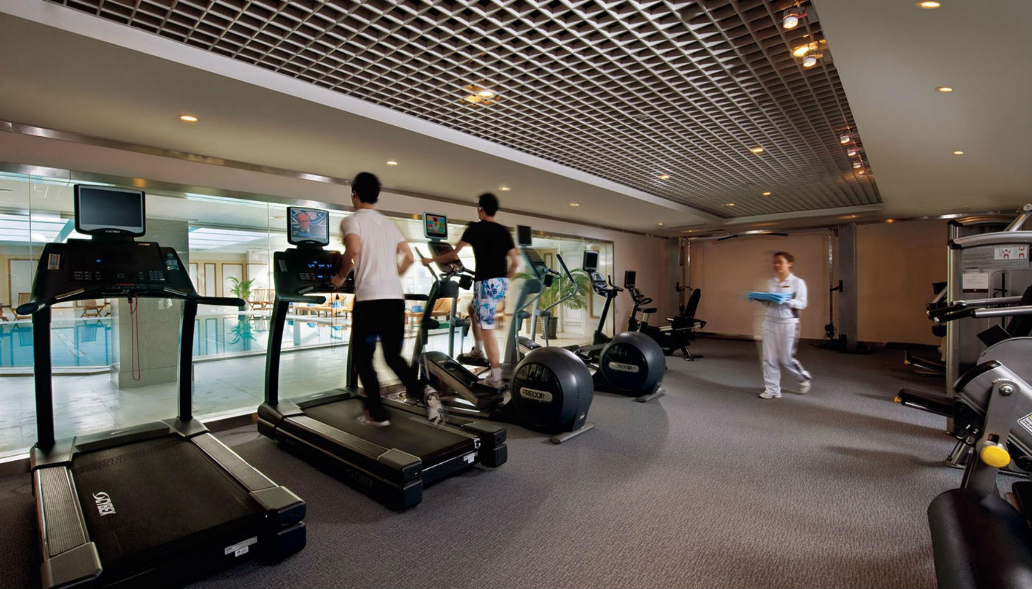 Sunworld Dynasty Hotel Beijing Wangfujing Екстериор снимка The gym at the hotel