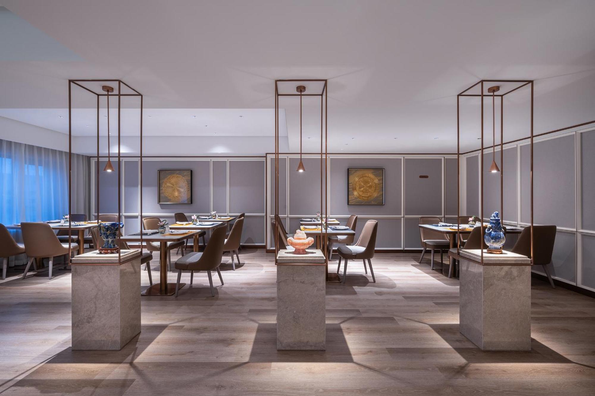 Sunworld Dynasty Hotel Beijing Wangfujing Екстериор снимка The Wing at Hong Kong International Airport