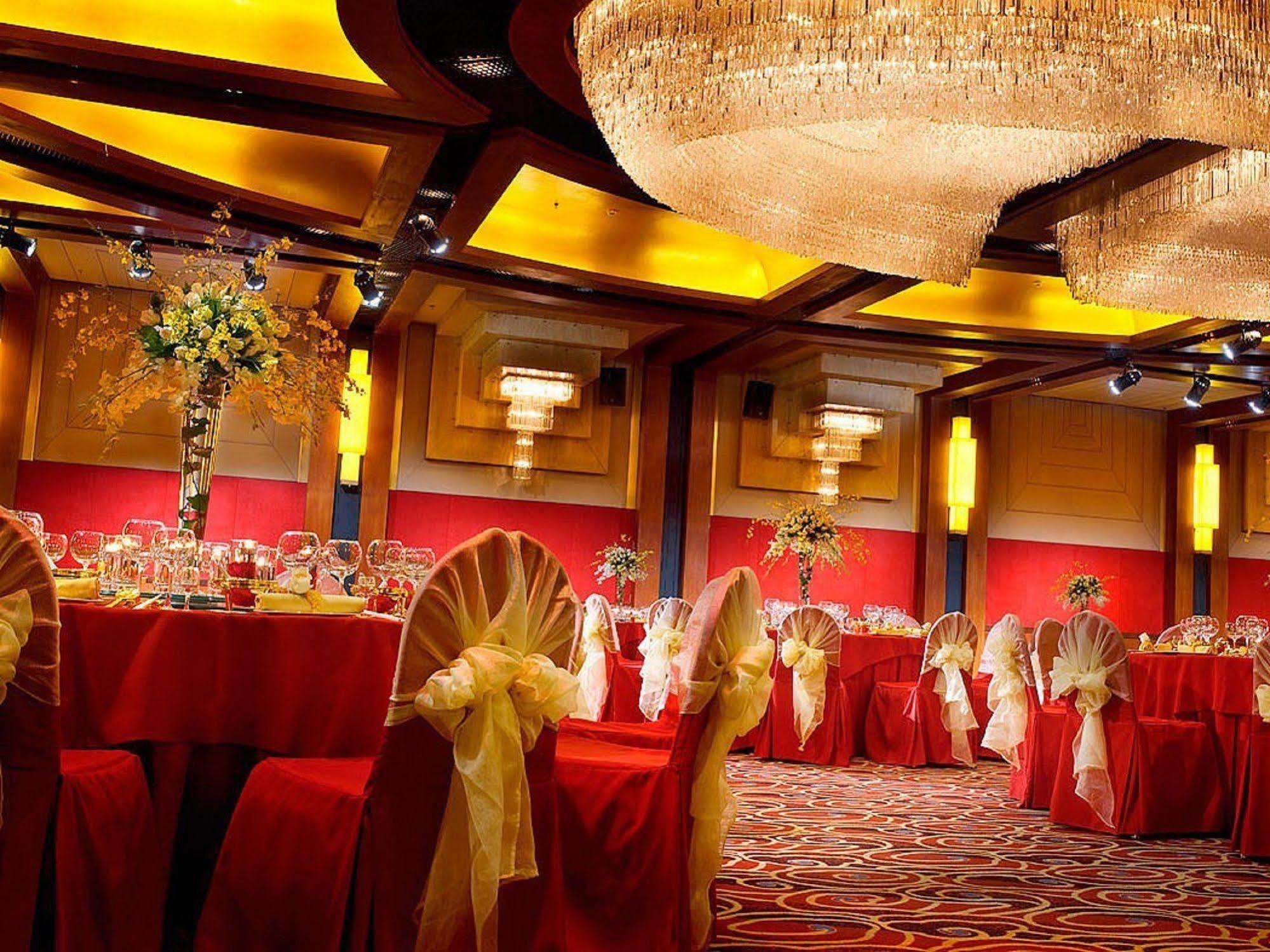 Sunworld Dynasty Hotel Beijing Wangfujing Екстериор снимка The ballroom at the hotel